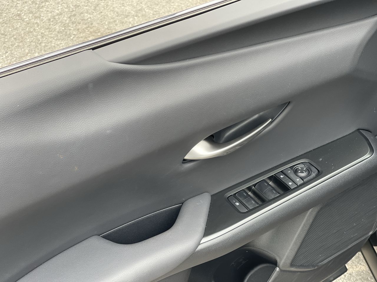 2025 Lexus UX in Laval, Quebec