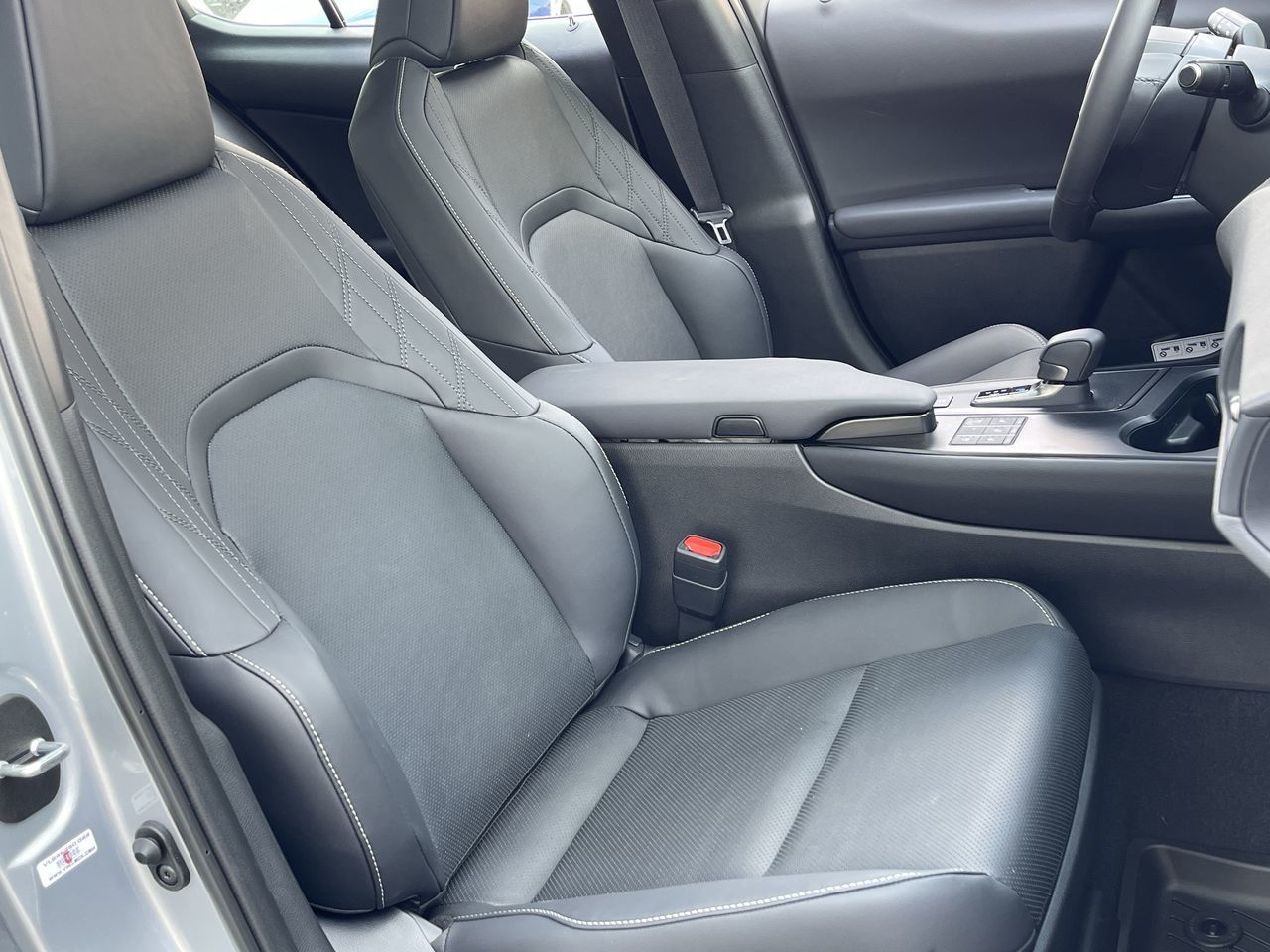 Lexus UX  2025 à Laval, Québec