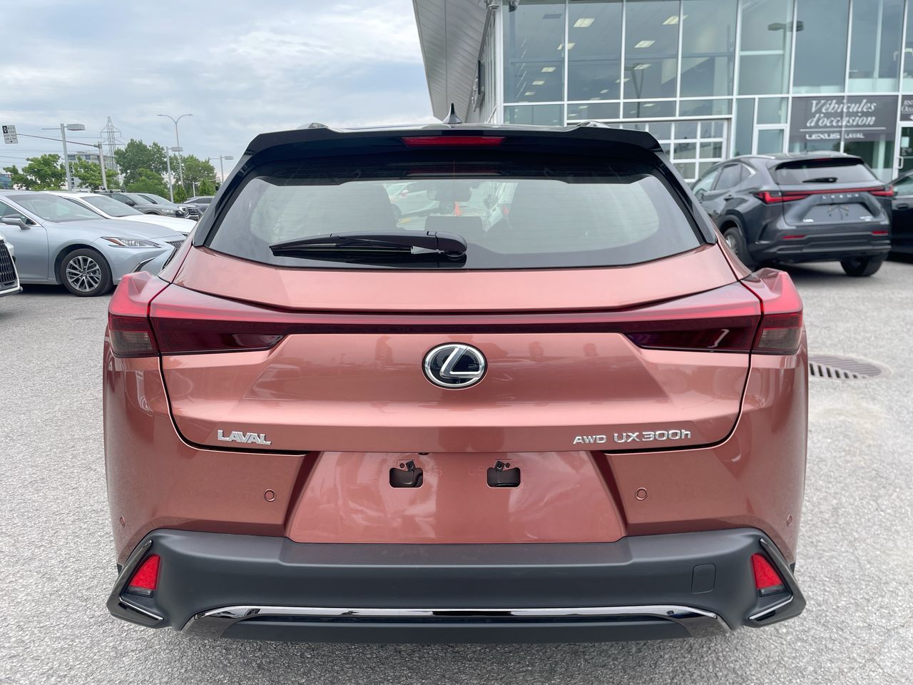 2025 Lexus UX in Laval, Quebec