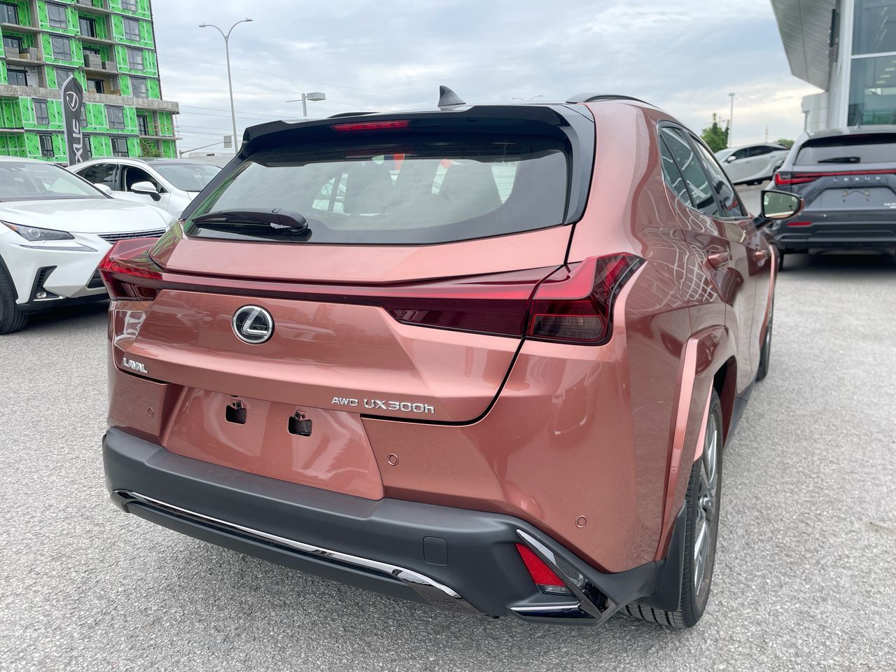 2025 Lexus UX in Laval, Quebec