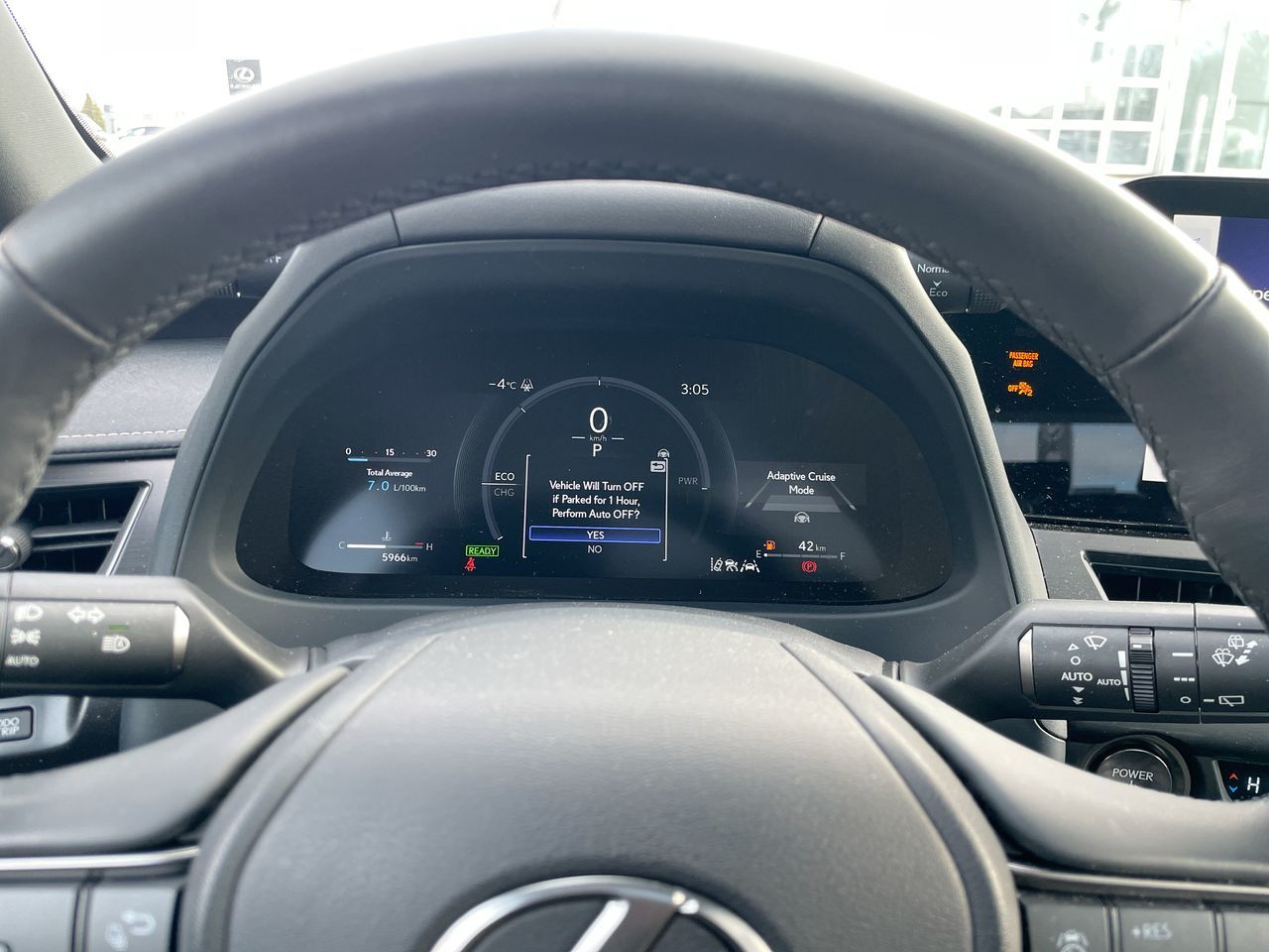 2025 Lexus UX in Laval, Quebec