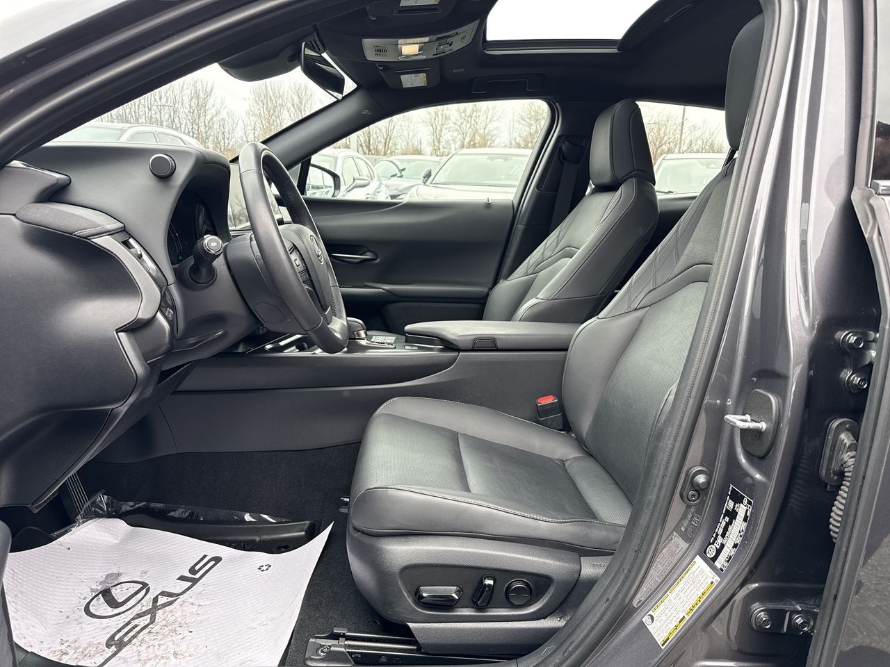2025 Lexus UX