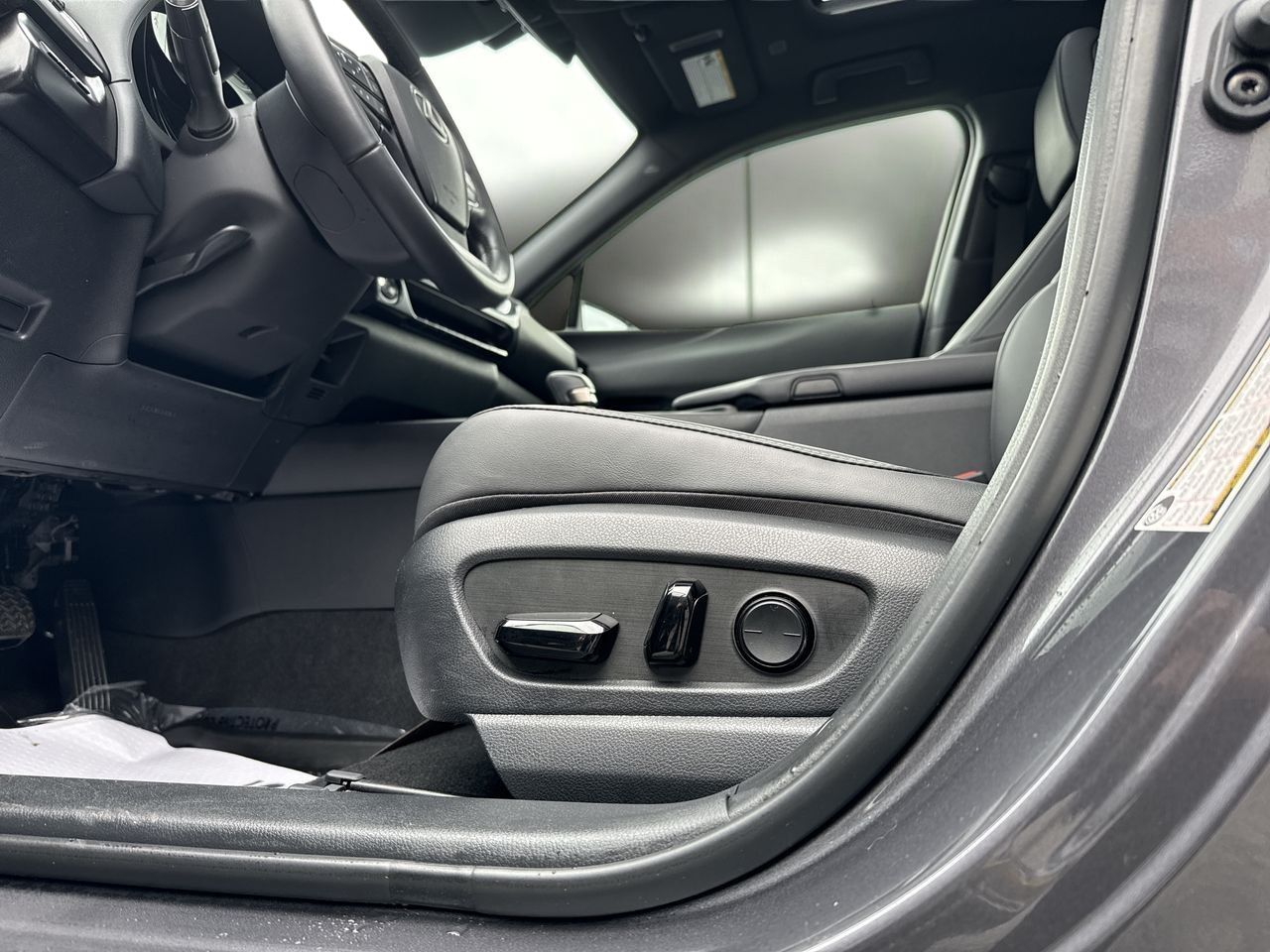 2025 Lexus UX