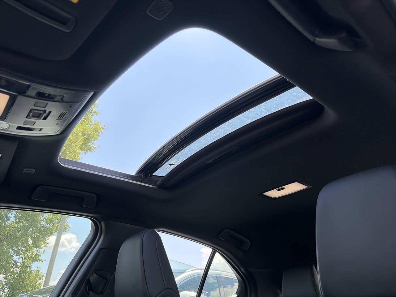 2025 Lexus UX