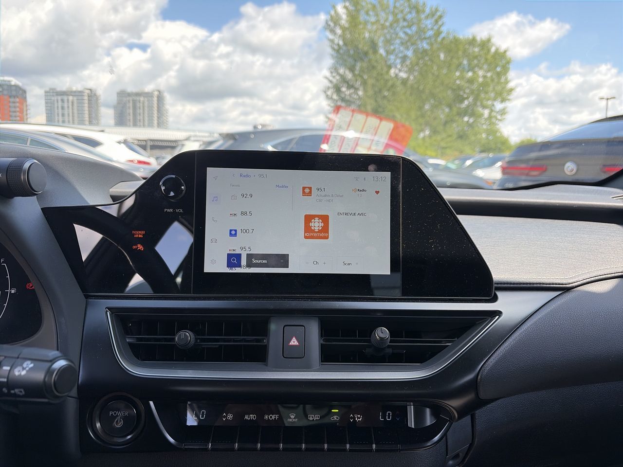 2025 Lexus UX