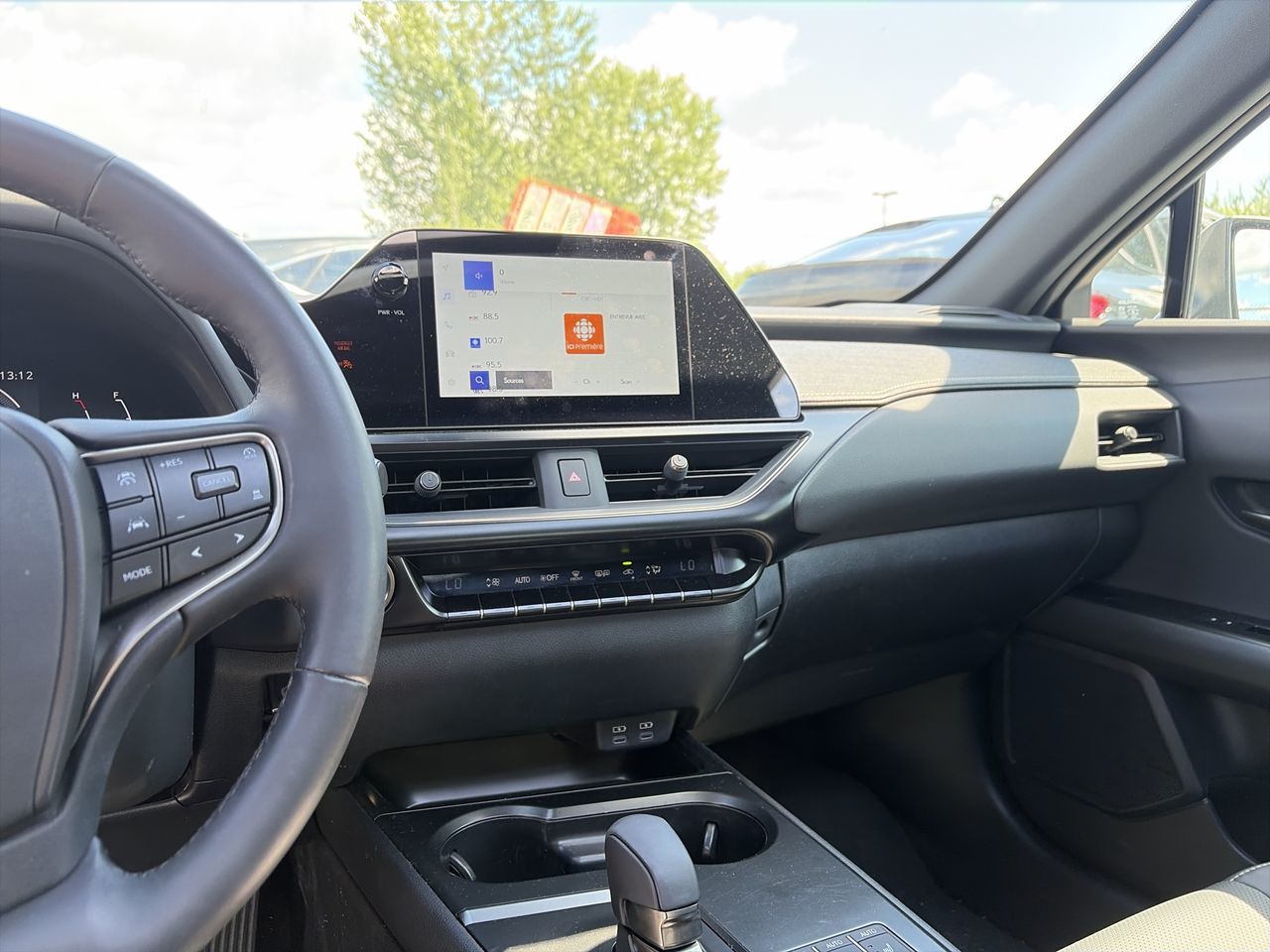 2025 Lexus UX