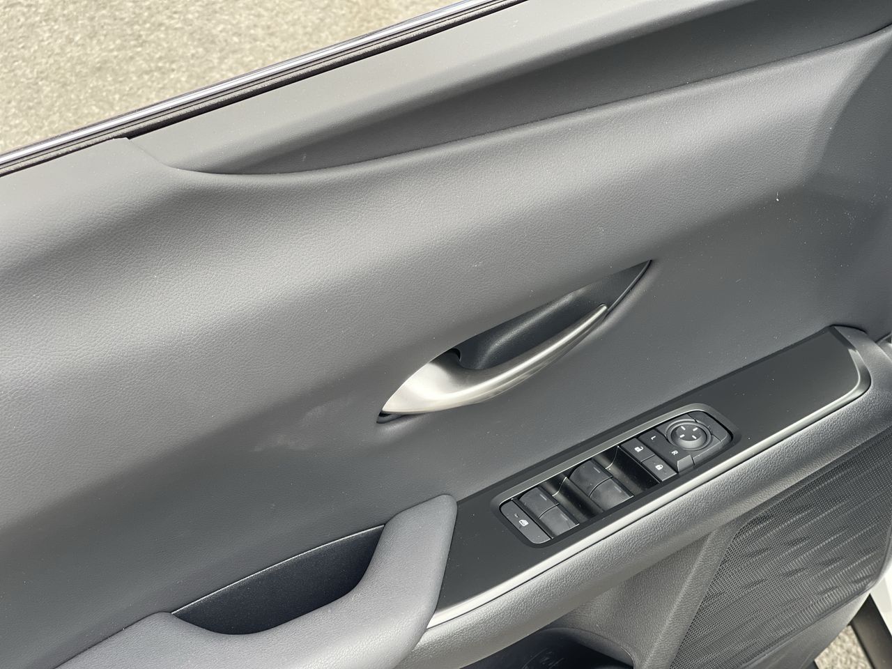2025 Lexus UX in Laval, Quebec