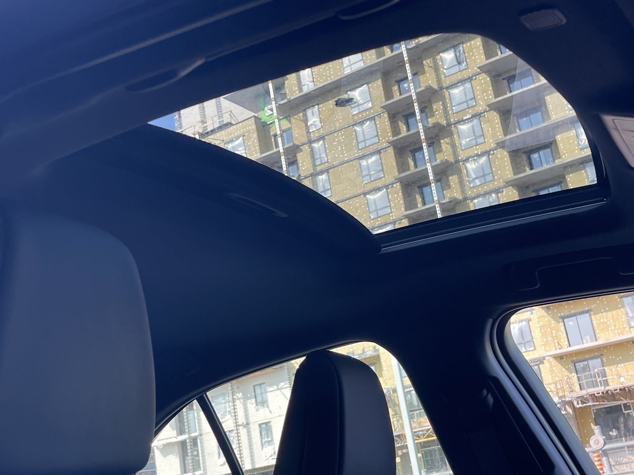 2025 Lexus UXH in Laval, Quebec