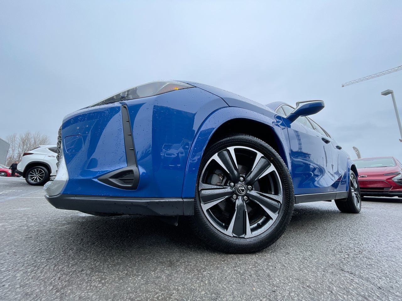Lexus UXH  2025