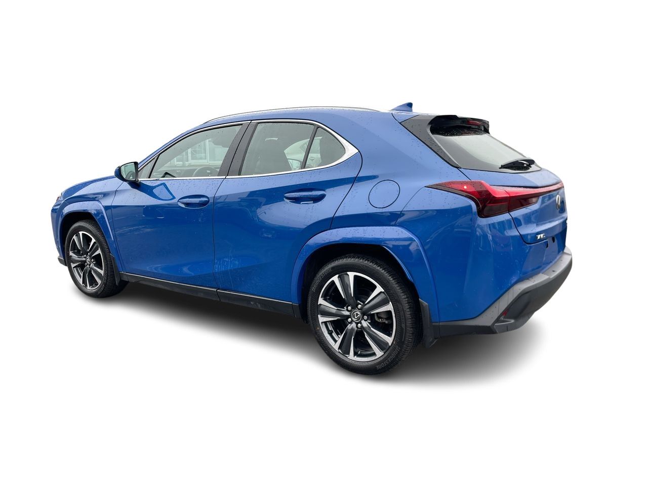 Lexus UXH  2025