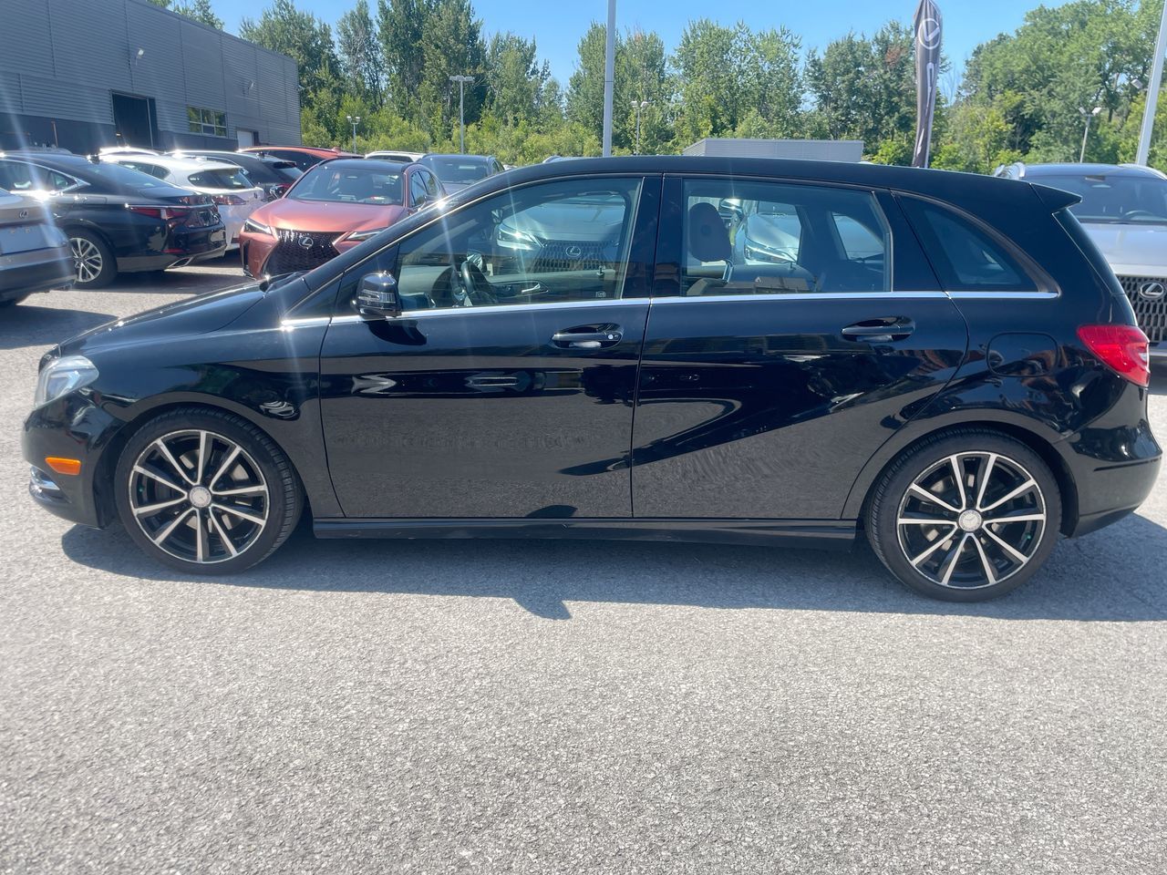 Mercedes-Benz B-Class  2013 à Laval, Québec