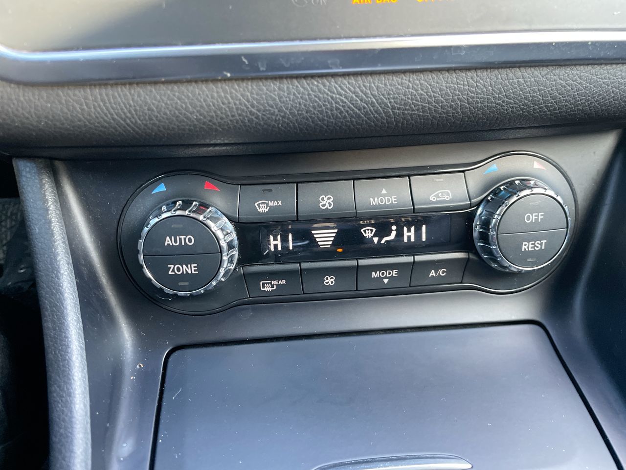 Mercedes-Benz GLA  2016