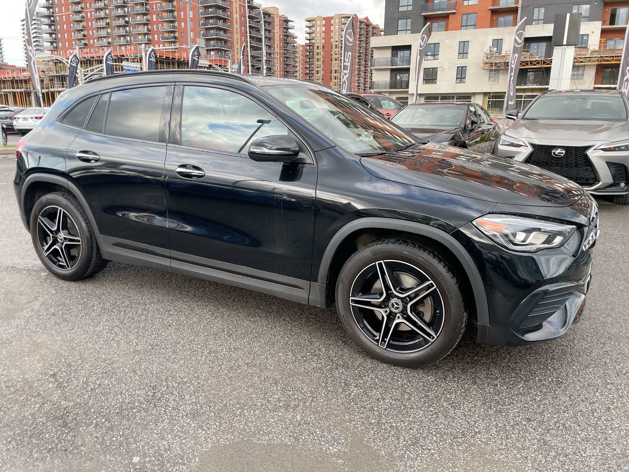 Mercedes-Benz GLA  2023