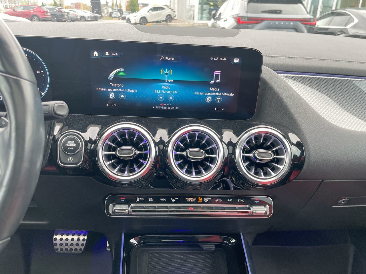 Mercedes-Benz GLA  2023