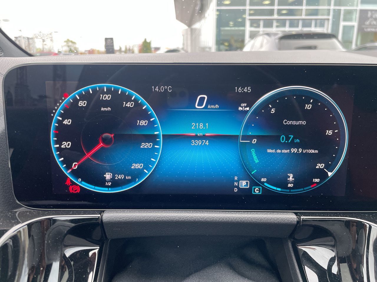 Mercedes-Benz GLA  2023