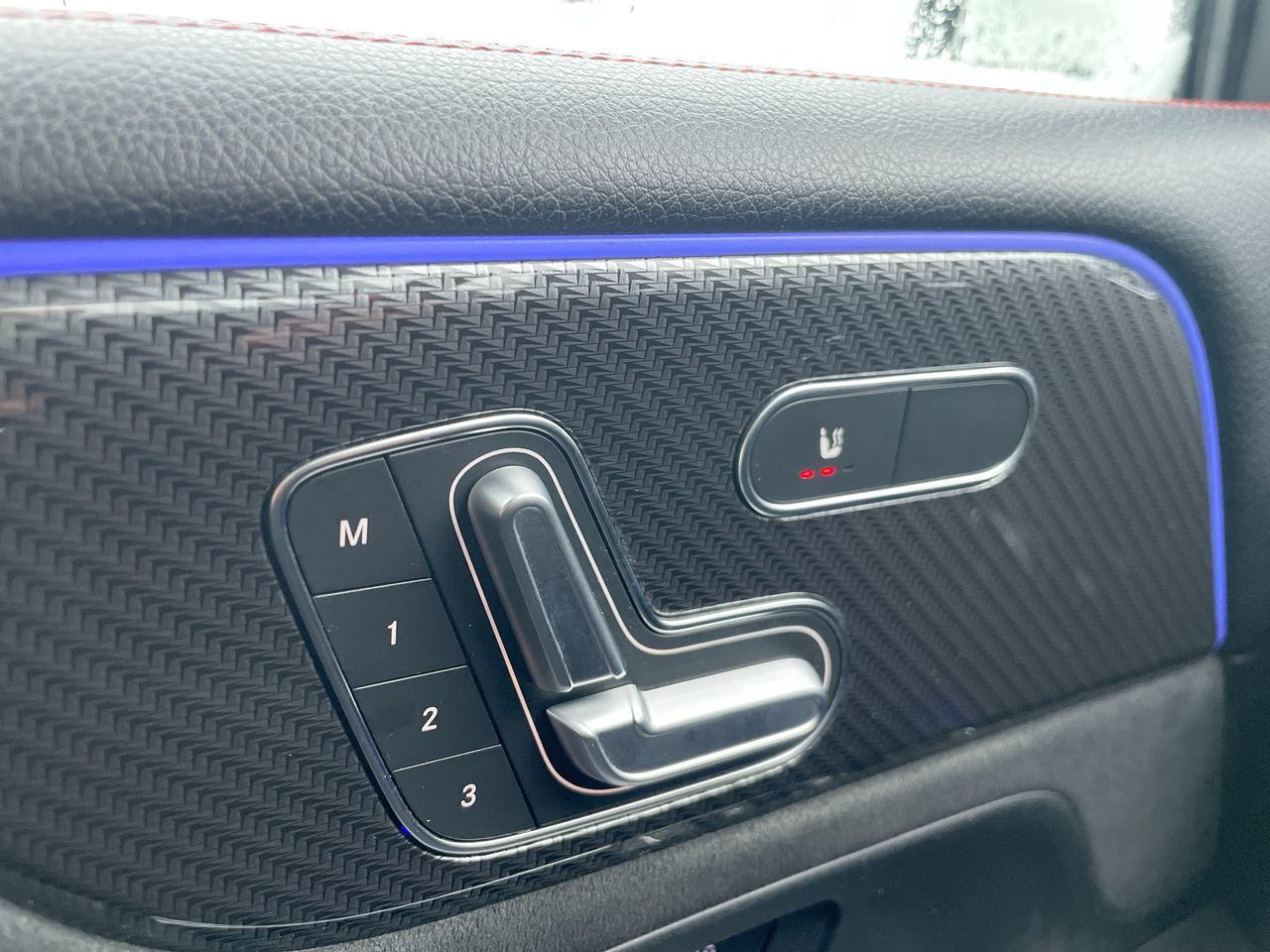 Mercedes-Benz GLB  2020