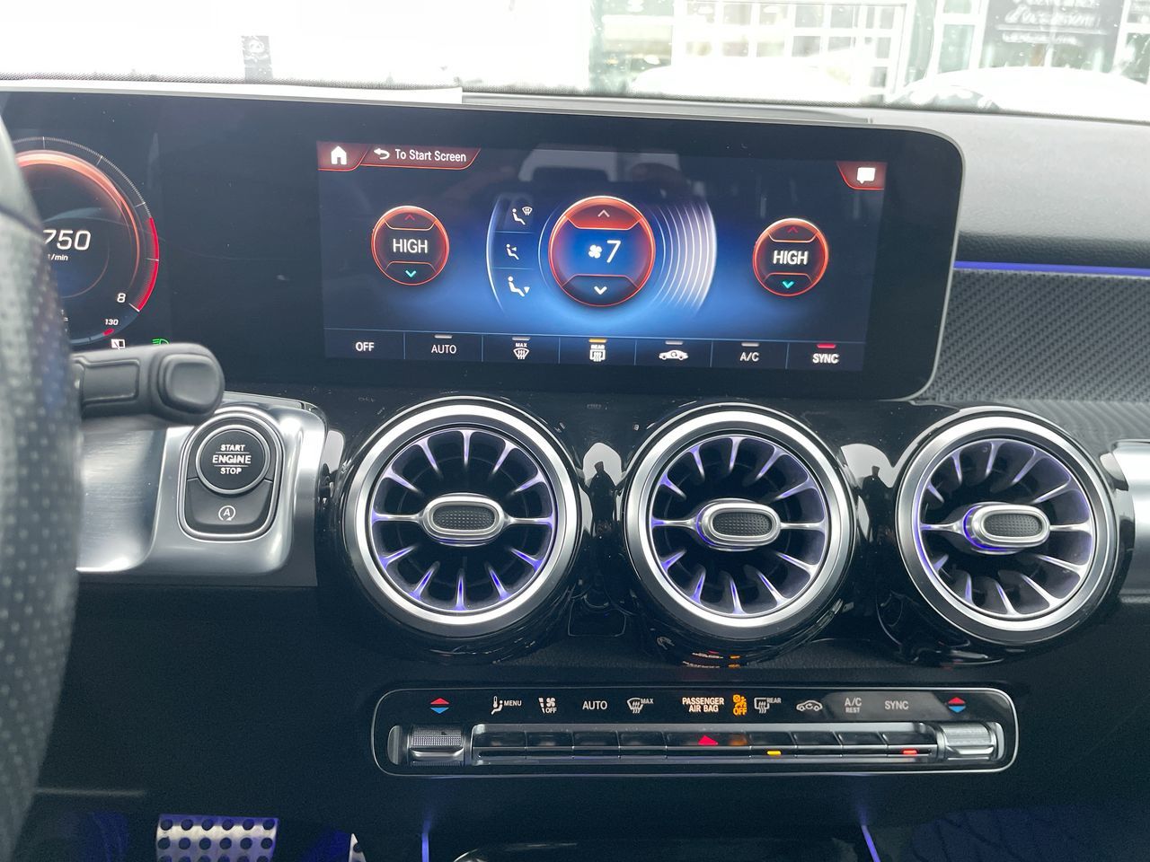 Mercedes-Benz GLB  2020