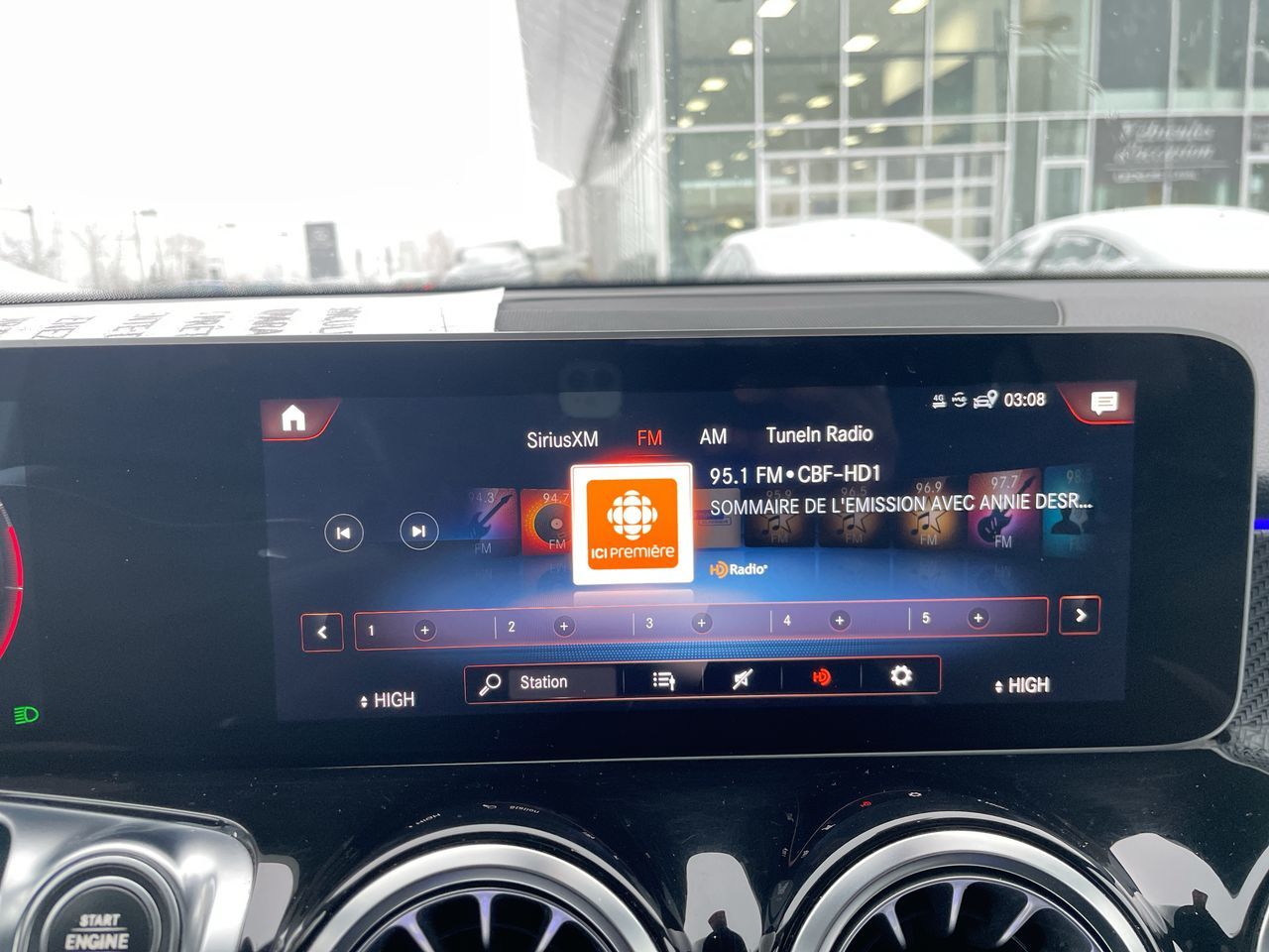 Mercedes-Benz GLB  2020