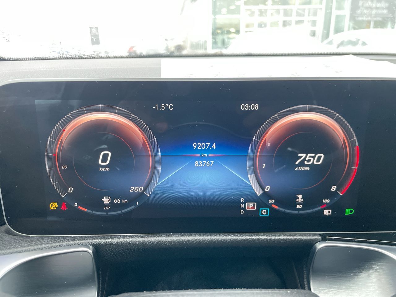 Mercedes-Benz GLB  2020