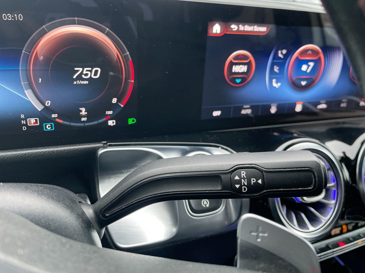 Mercedes-Benz GLB  2020