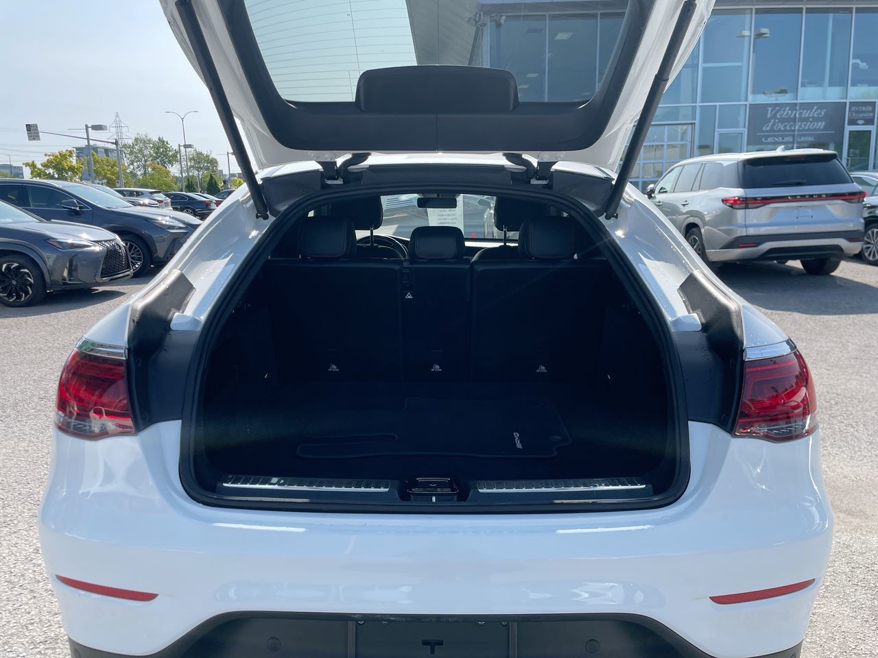 Mercedes-Benz GLC  2023