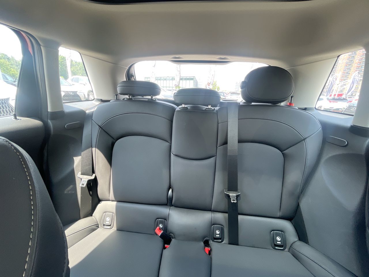 2022 MINI 5 Door in Laval, Quebec