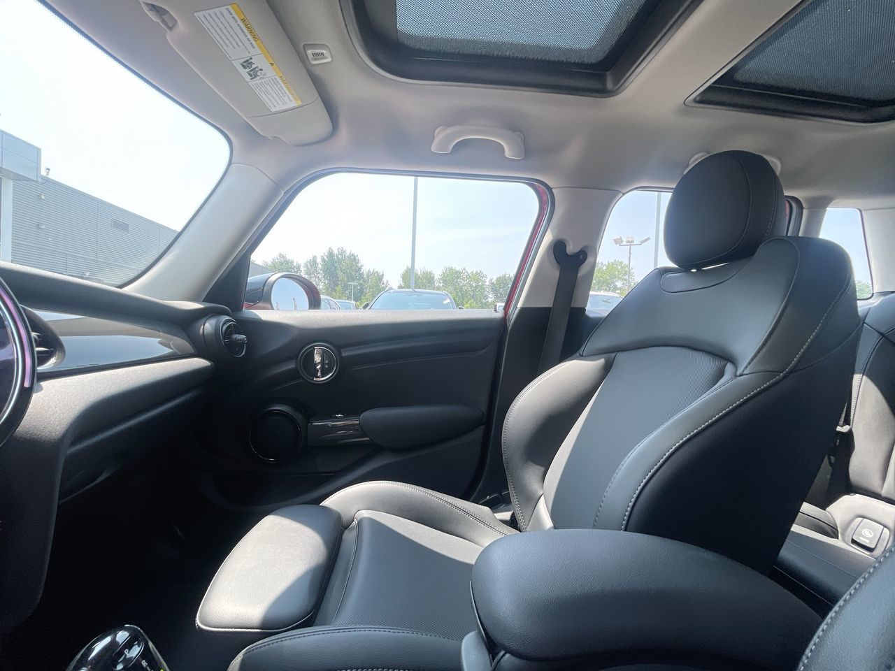 2022 MINI 5 Door in Laval, Quebec