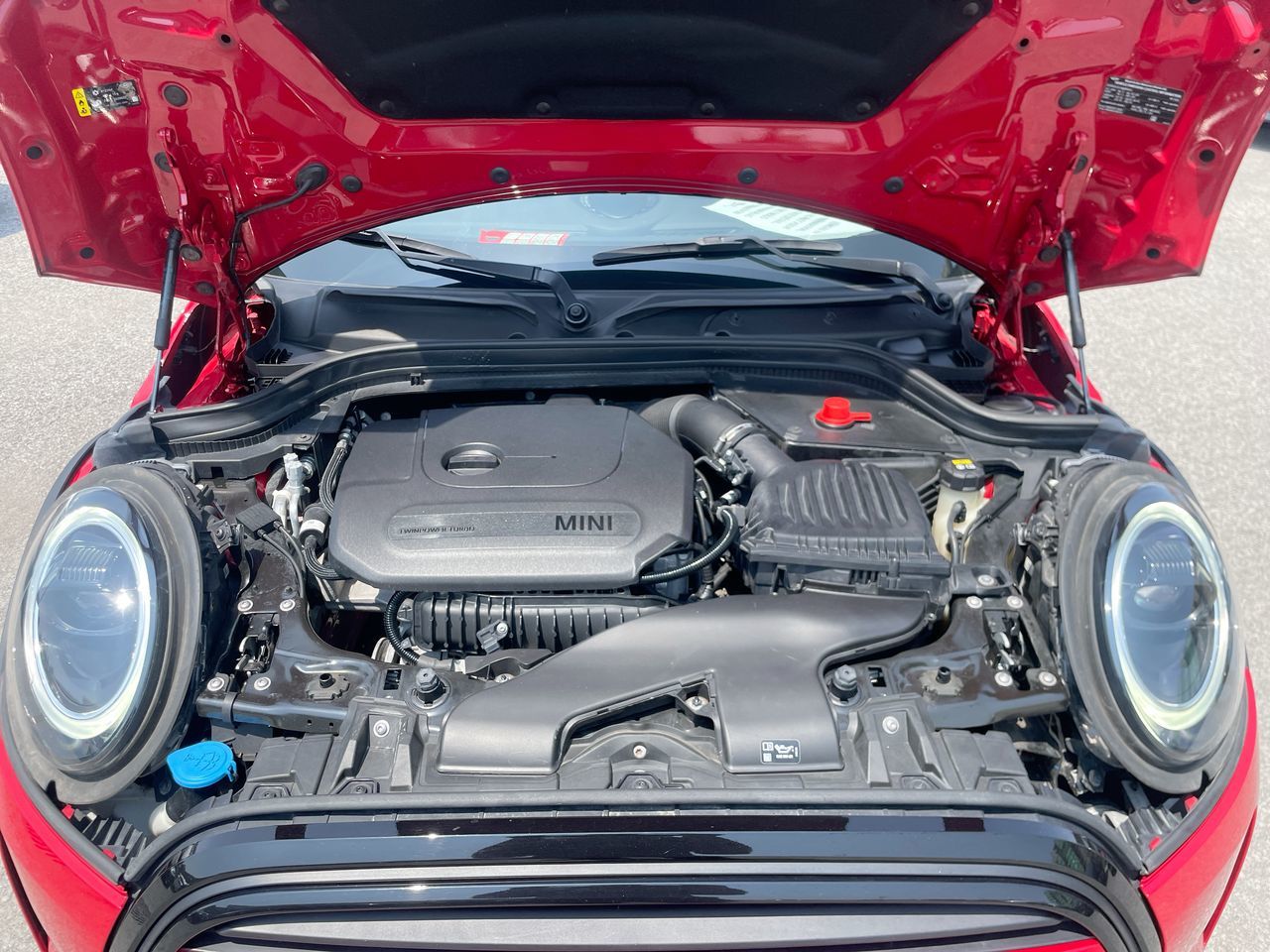 2022 MINI 5 Door in Laval, Quebec
