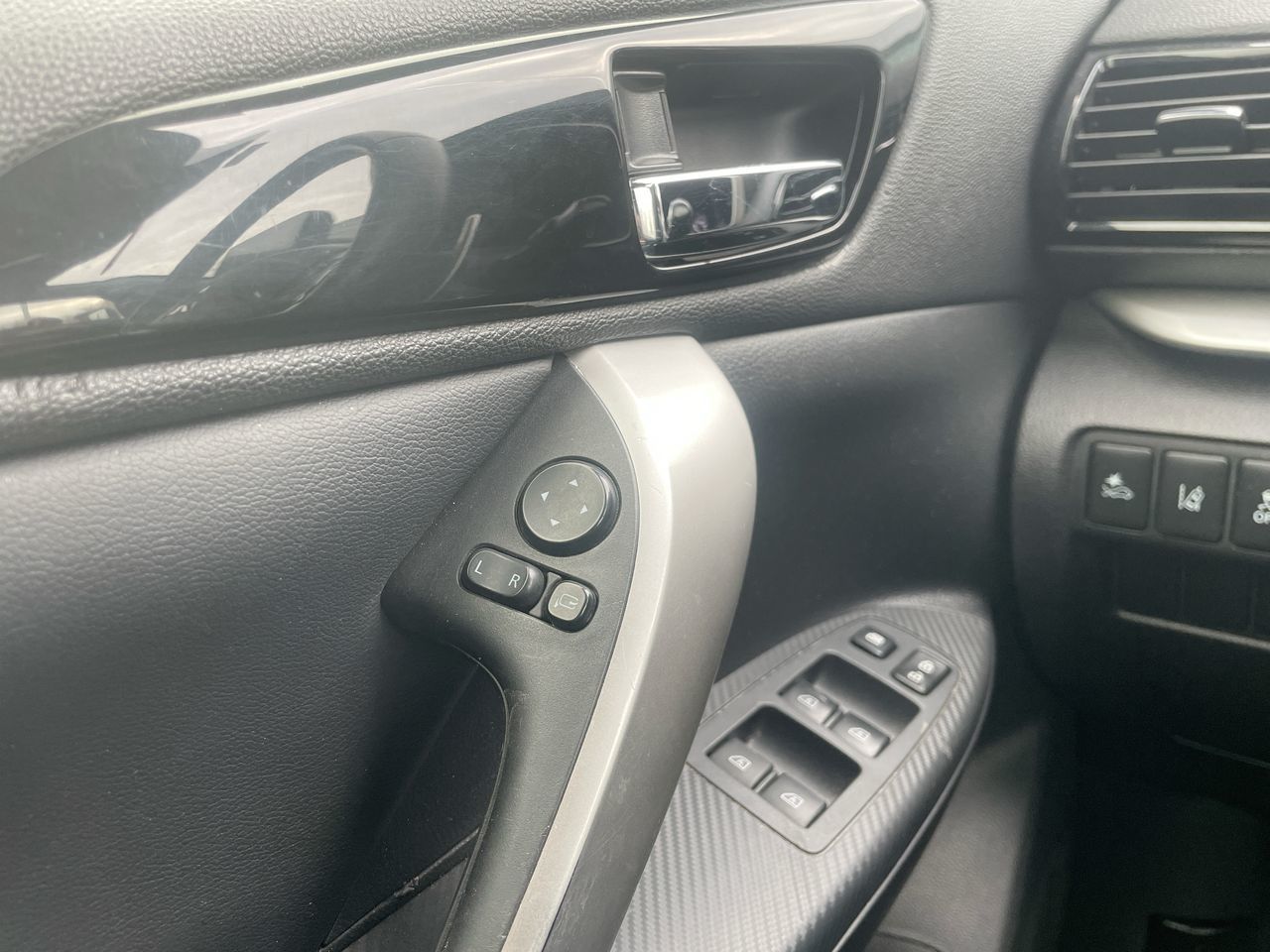 Mitsubishi Eclipse Cross  2022