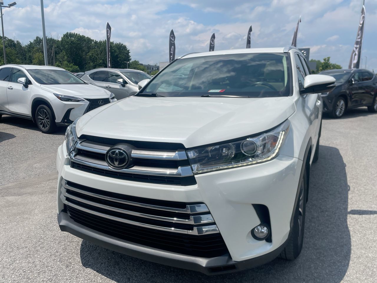 2019 Toyota Highlander in Laval, Quebec