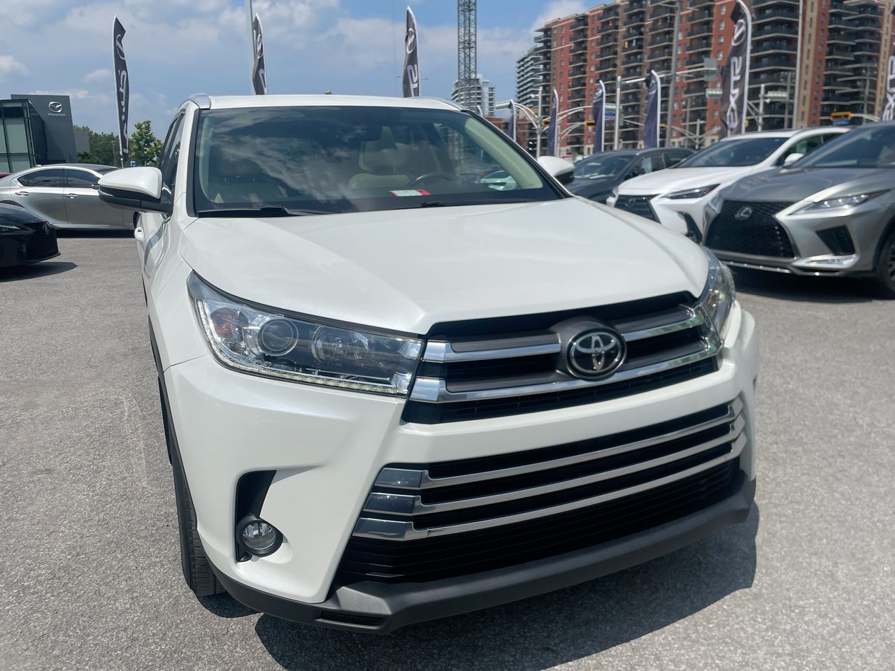 2019 Toyota Highlander in Laval, Quebec
