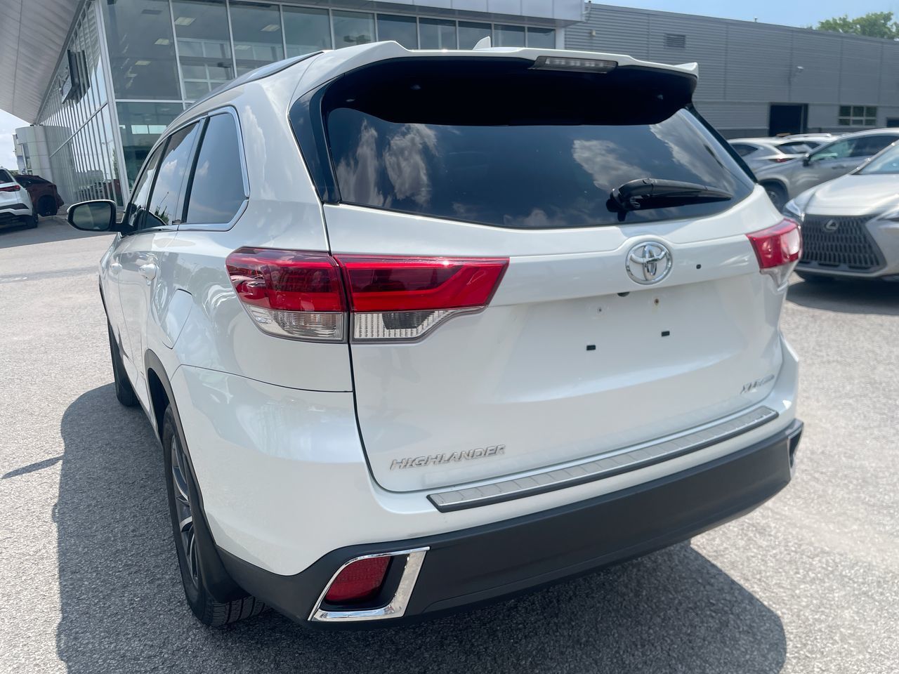 2019 Toyota Highlander in Laval, Quebec