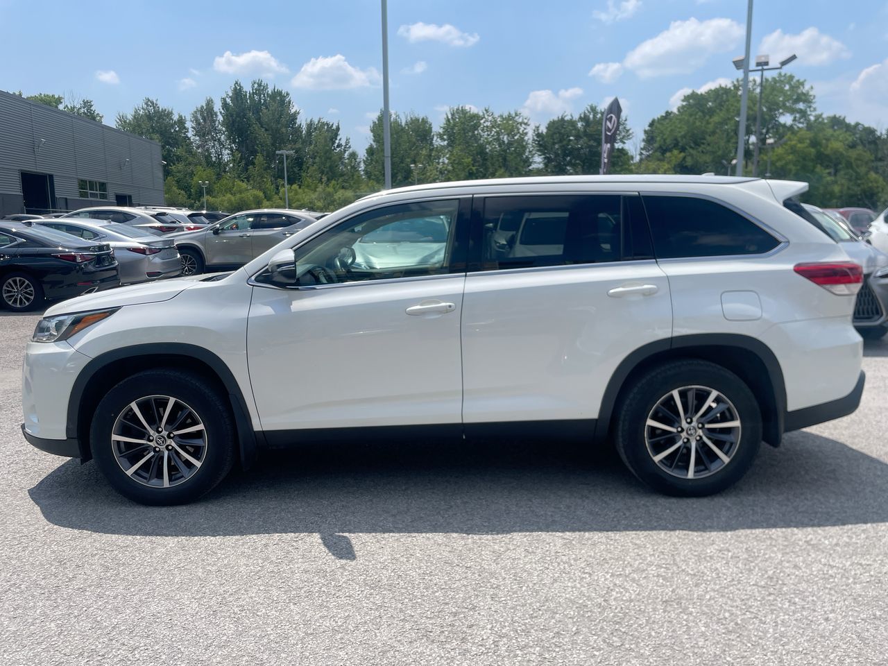 2019 Toyota Highlander in Laval, Quebec