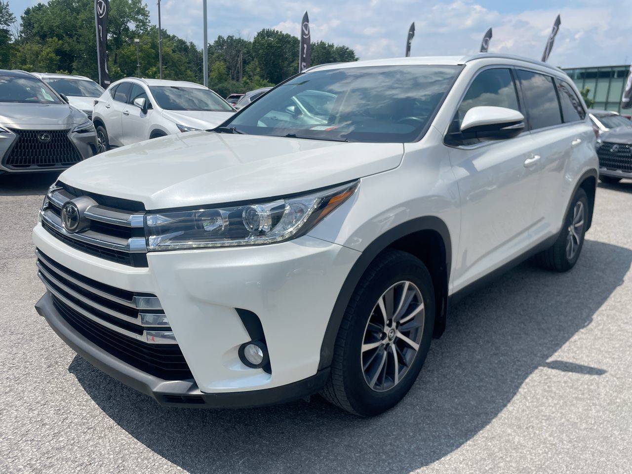 2019 Toyota Highlander in Laval, Quebec
