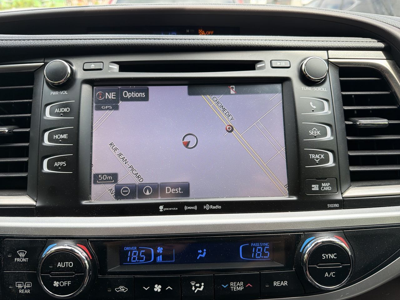 2019 Toyota Highlander in Laval, Quebec
