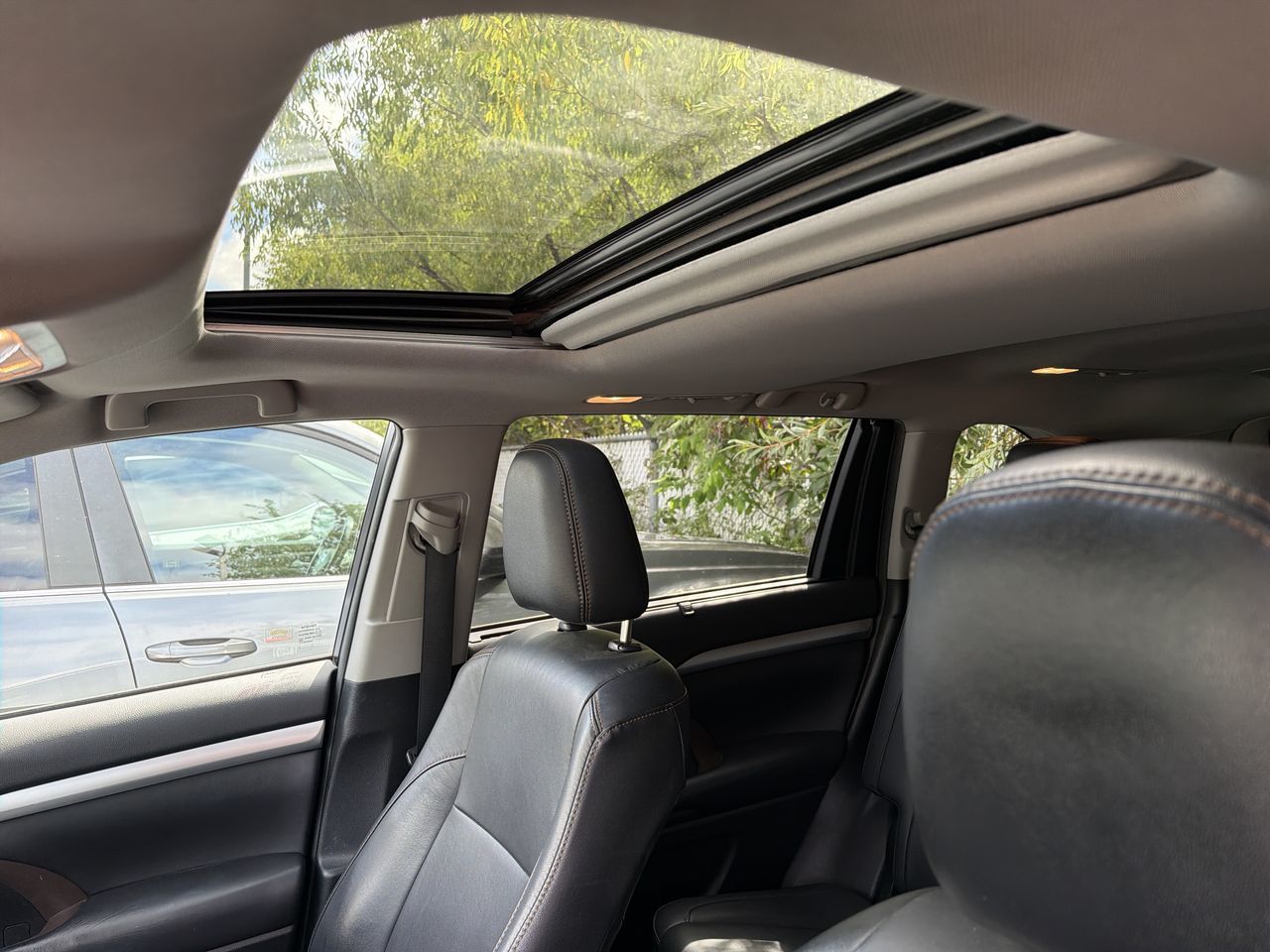 2019 Toyota Highlander in Laval, Quebec