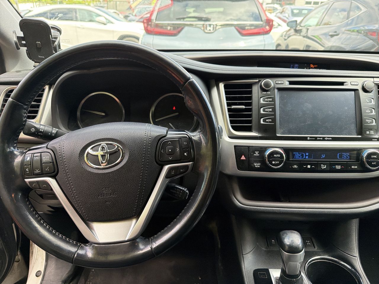 2019 Toyota Highlander in Laval, Quebec