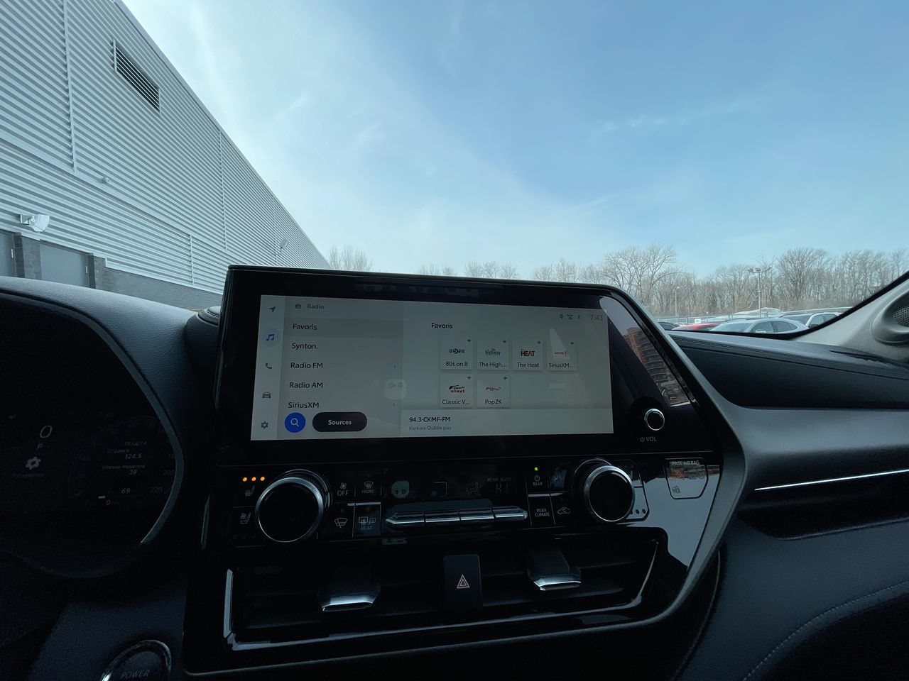 2023 Toyota Highlander in Laval, Quebec