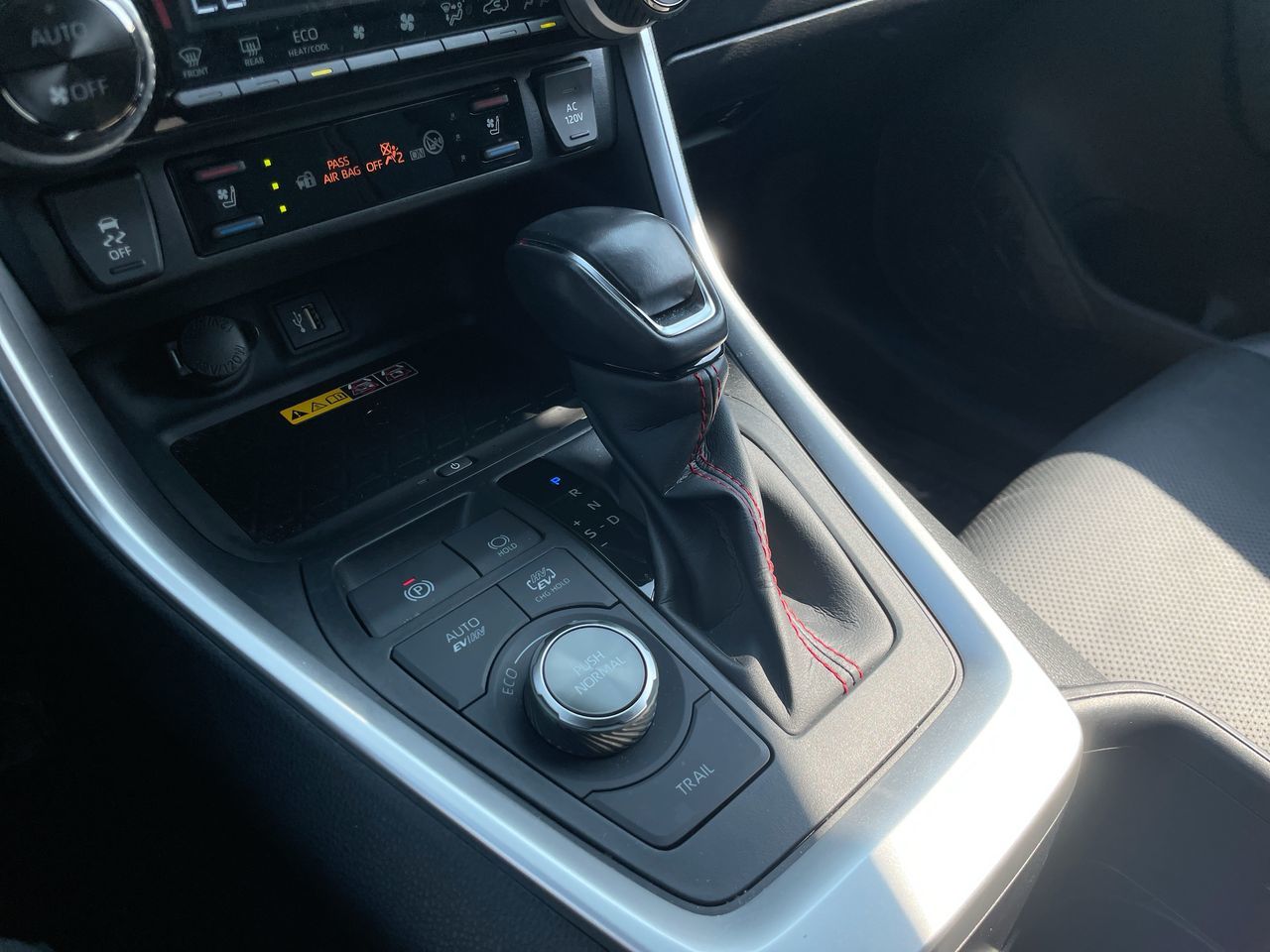 2023 Toyota RAV4 Prime in Laval, Quebec
