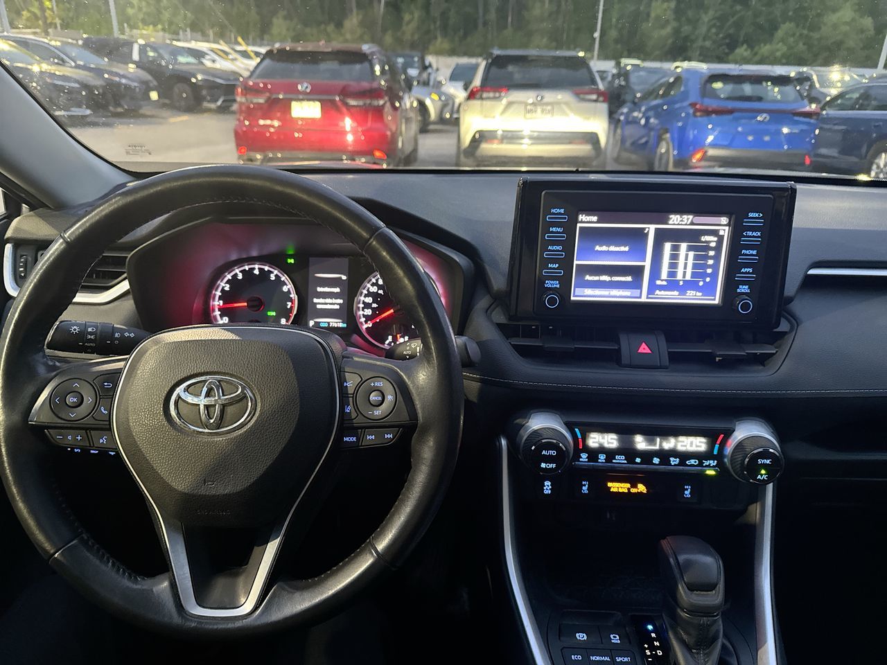 2019 Toyota RAV4 in Laval, Quebec