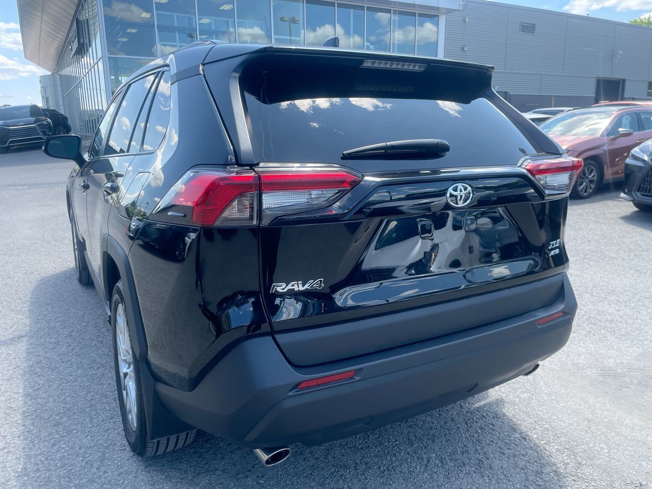 Toyota RAV4  2024 à Laval, Québec