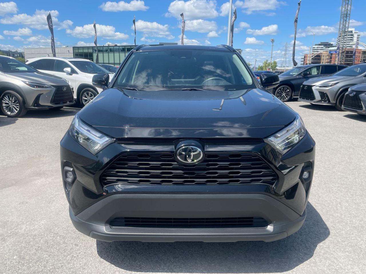 Toyota RAV4  2024 à Laval, Québec