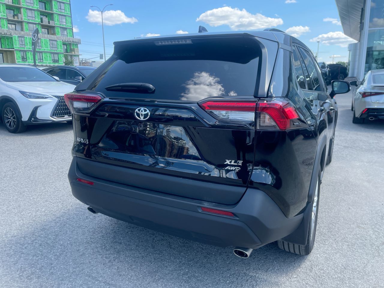 Toyota RAV4  2024 à Laval, Québec