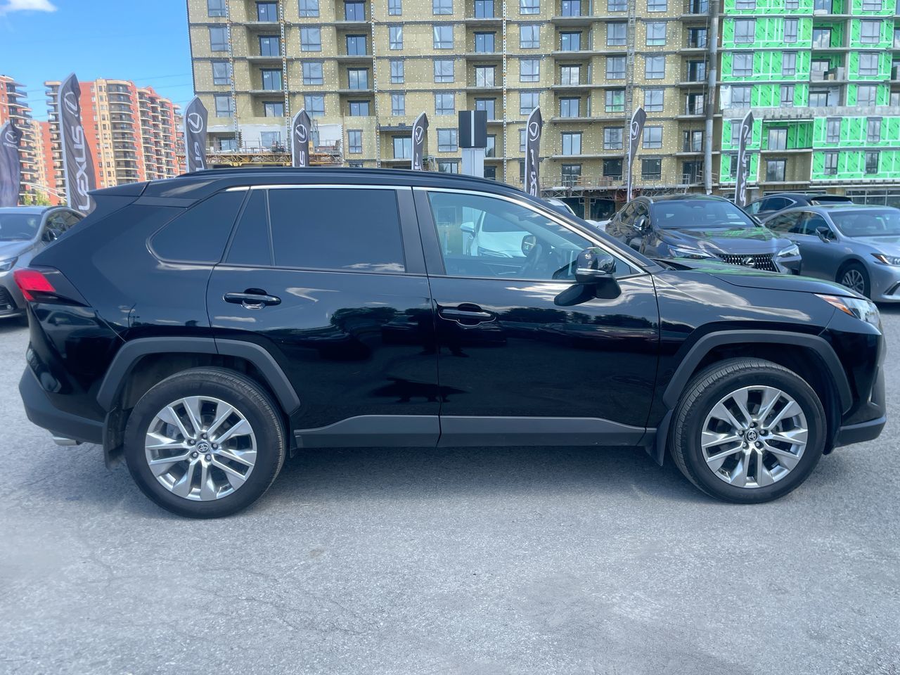 Toyota RAV4  2024 à Laval, Québec