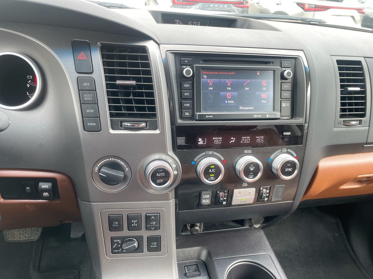 Toyota Sequoia  2016 à Laval, Québec