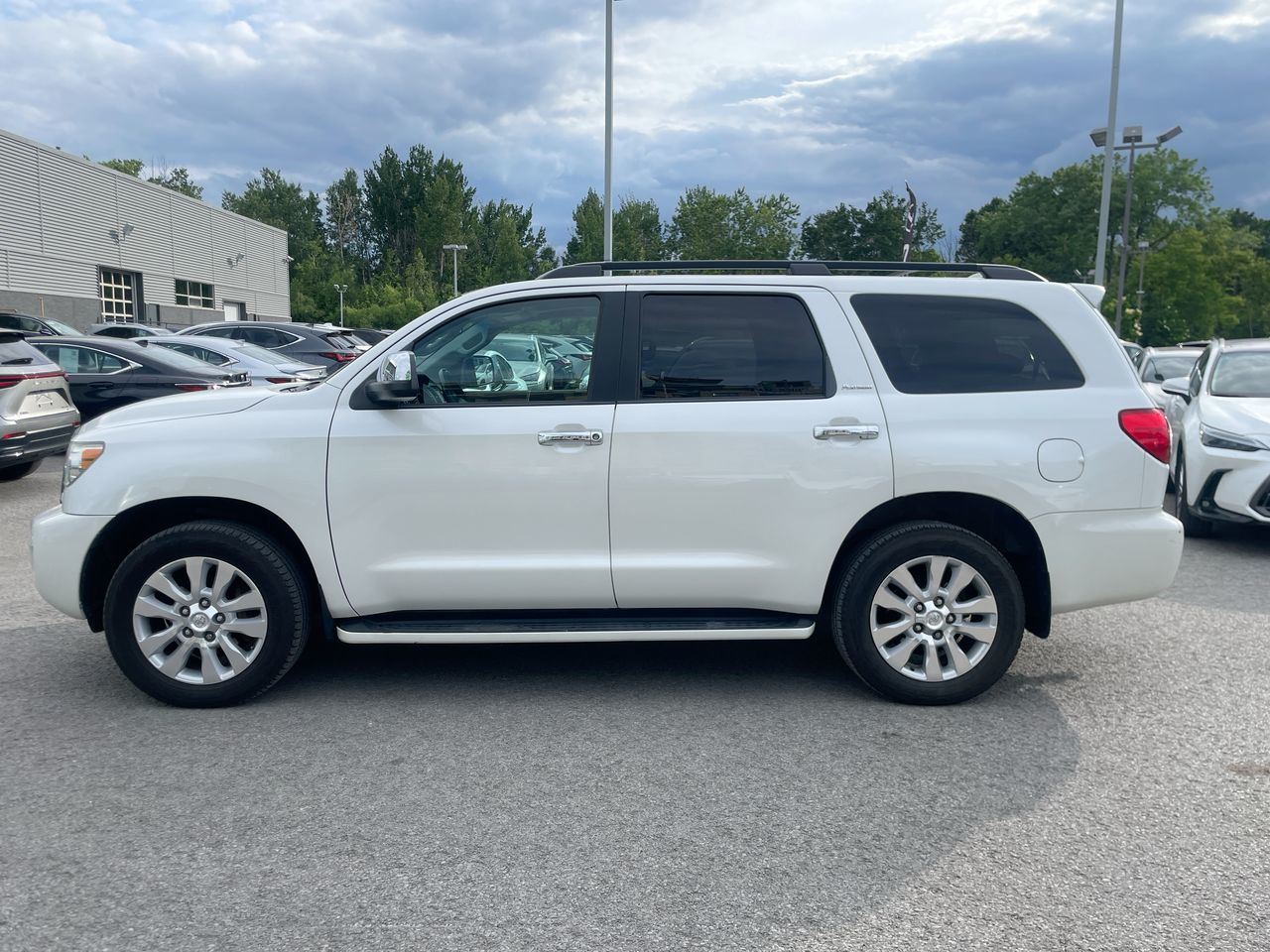 Toyota Sequoia  2016 à Laval, Québec