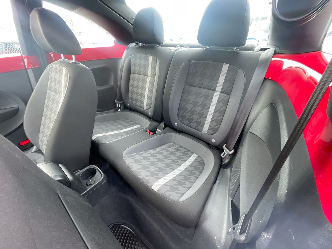 Volkswagen Beetle Coupe  2017