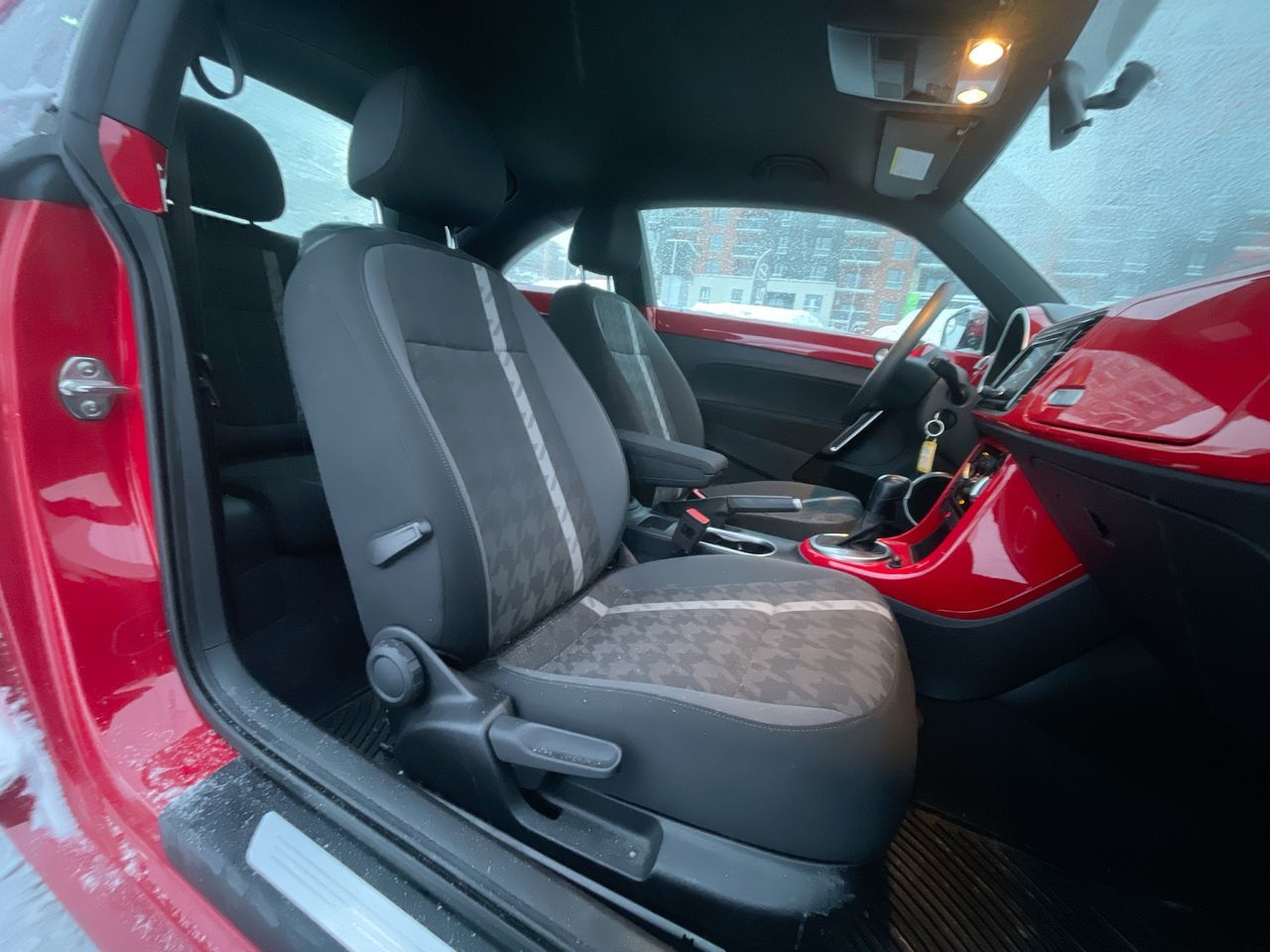 Volkswagen Beetle Coupe  2017