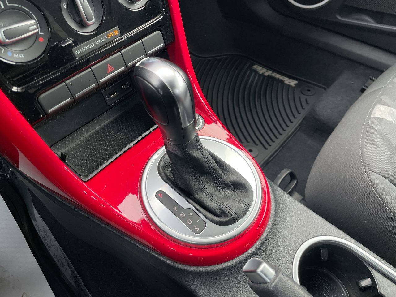 Volkswagen Beetle Coupe  2017