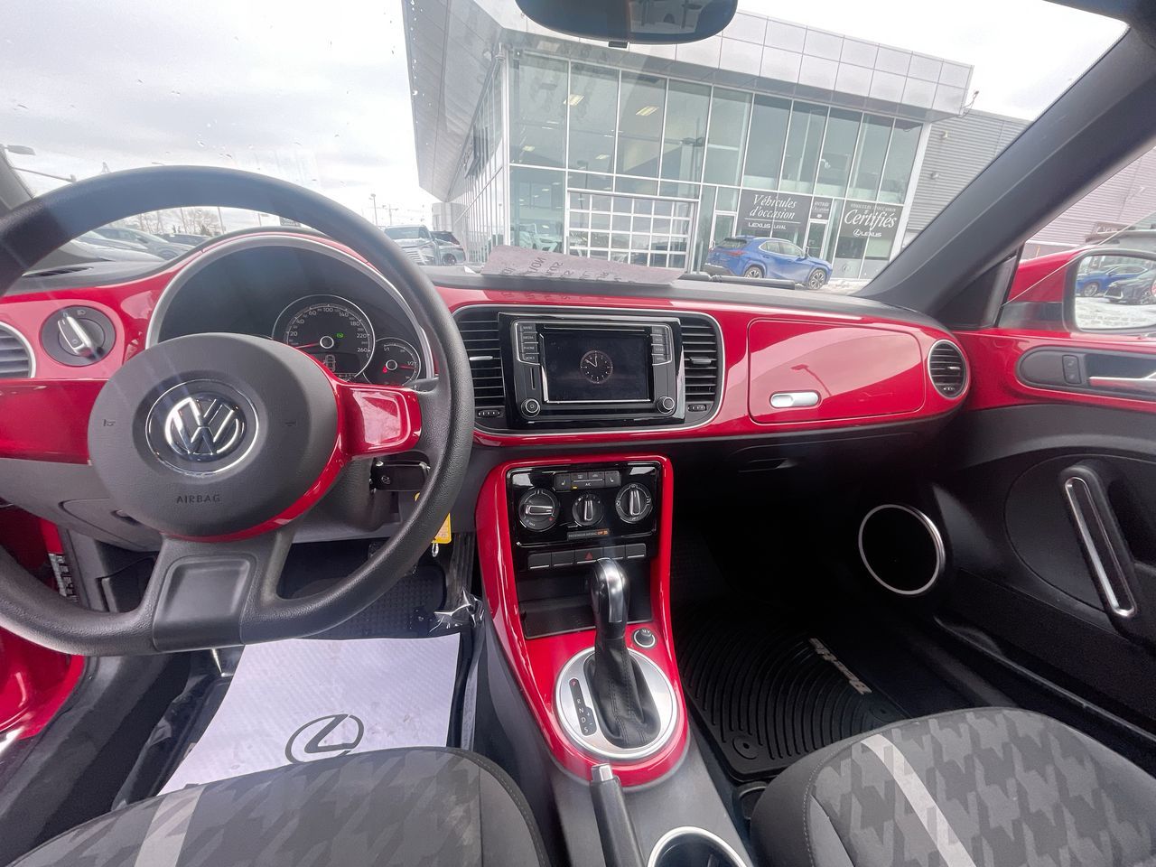 Volkswagen Beetle Coupe  2017